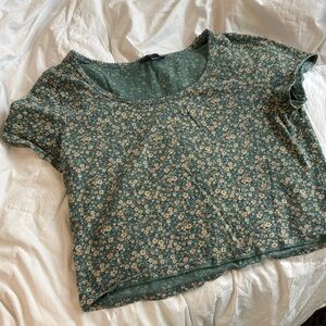 American Eagle Green Floral Baby Tee Medium